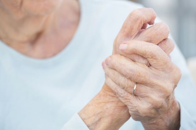 arthritis vs arthralgia